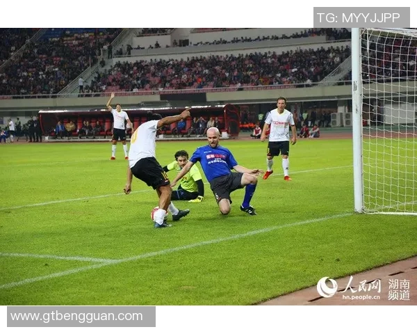 足球宋涛的传奇人生与球场背后的奋斗故事